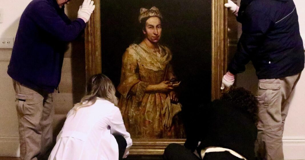 2117776-trasladan-al-palacio-de-tribunales-porteno-el-cuadro-robado-por-los-nazis-hallado-en-68d2e60e600ab