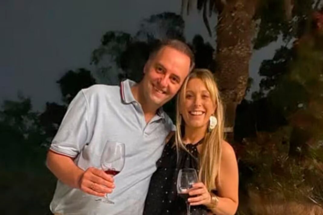 Fotografía de Guillermo Adorni, jefe de Gabinete, en una conferencia de prensa