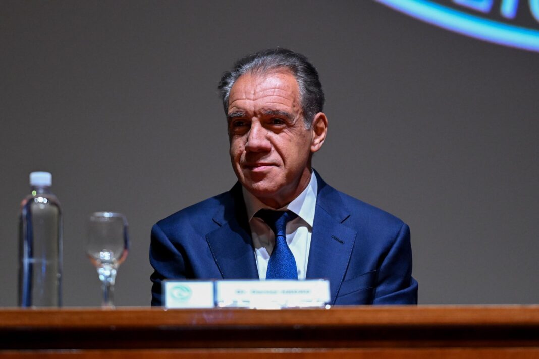Daniel Hadad durante la ceremonia de entrega del Doctorado Honoris Causa en la Universidad Nacional de La Matanza
