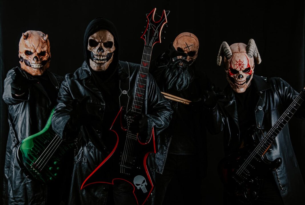 Integrantes de la banda argentina de horror metal Devilsnite