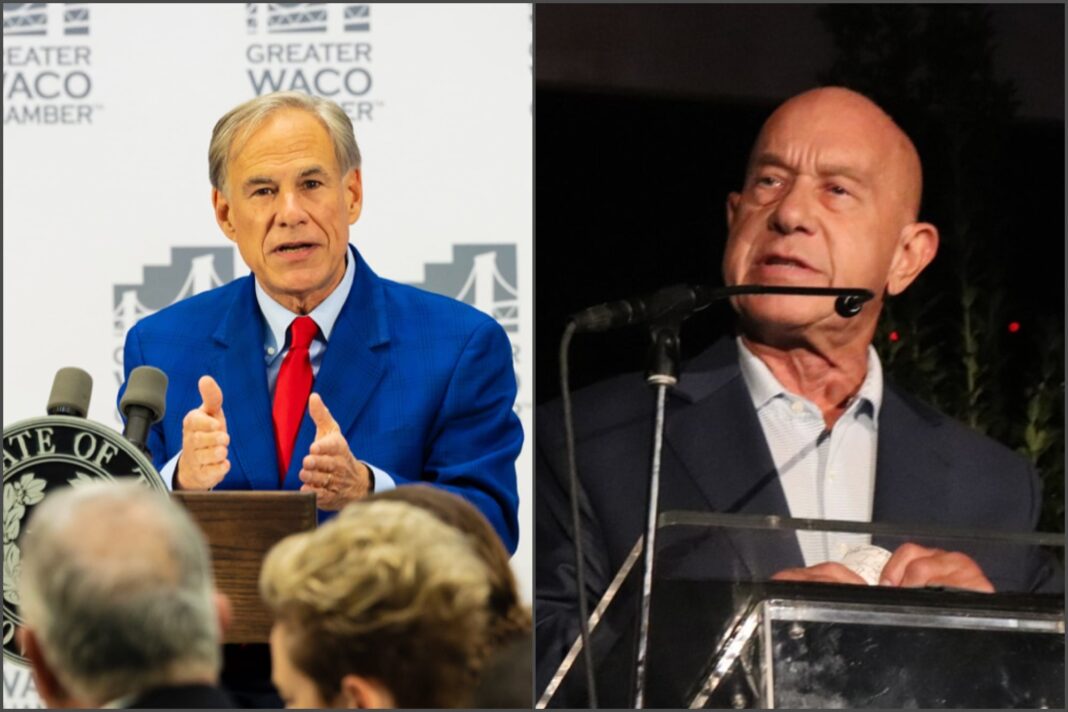 Edificios del centro de Houston, Texas, con banderas de Estados Unidos y la ciudad.