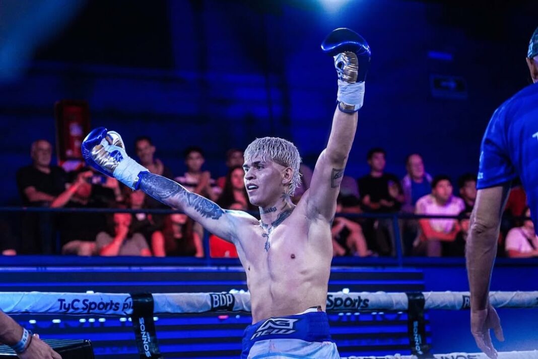 Rodrigo Fabián Ruiz, boxeador argentino, preparándose para su combate en Australia.