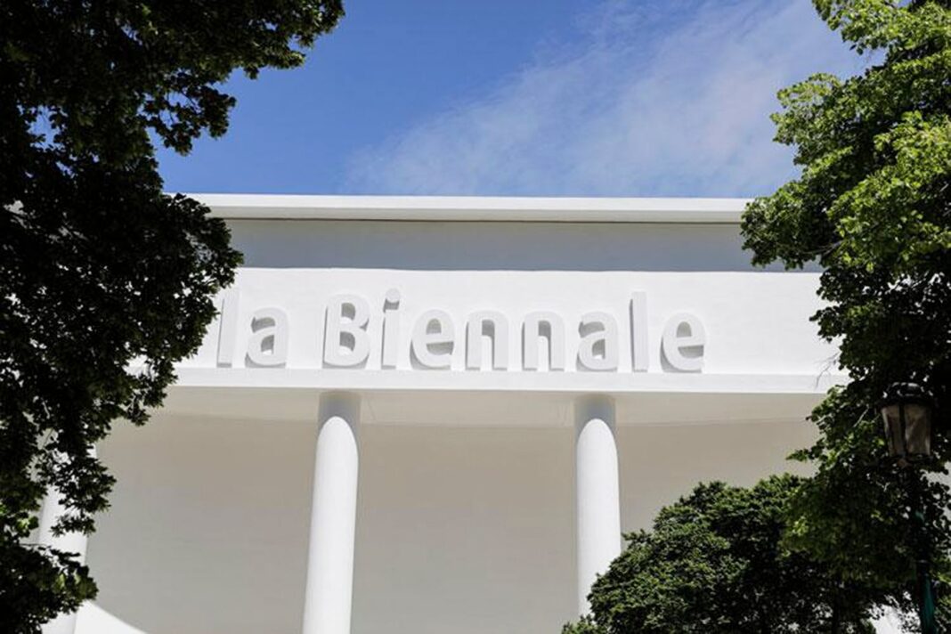 Vista de los pabellones de la Bienal de Venecia en los Giardini