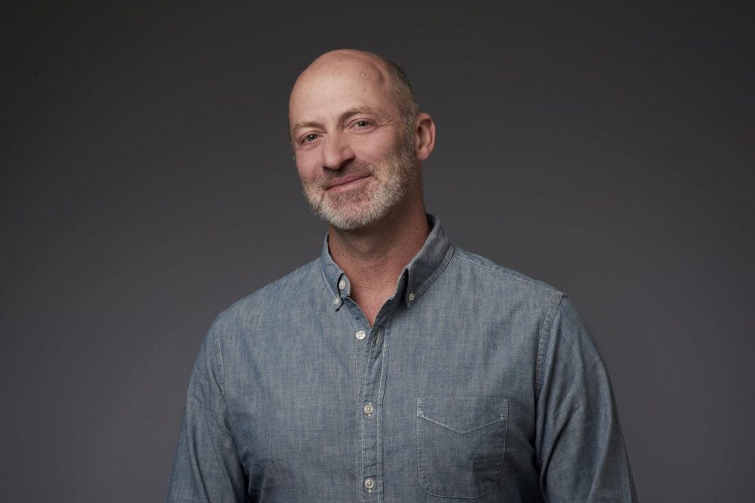 Estanislao Bachrach en entrevista hablando sobre meditación y neurociencia