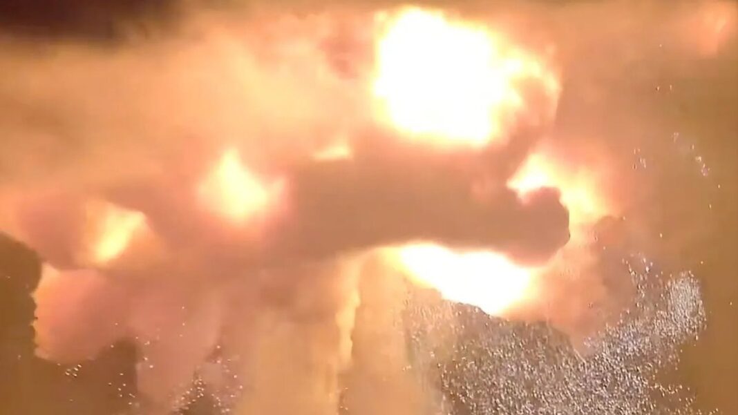 Explosión del cohete New Glenn de Blue Origin en la plataforma de lanzamiento en Cabo Cañaveral