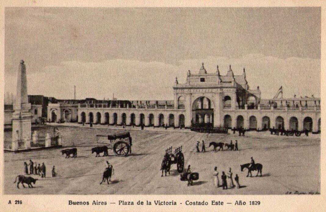 Pirámide de Mayo en la Plaza de Mayo, Ciudad de Buenos Aires