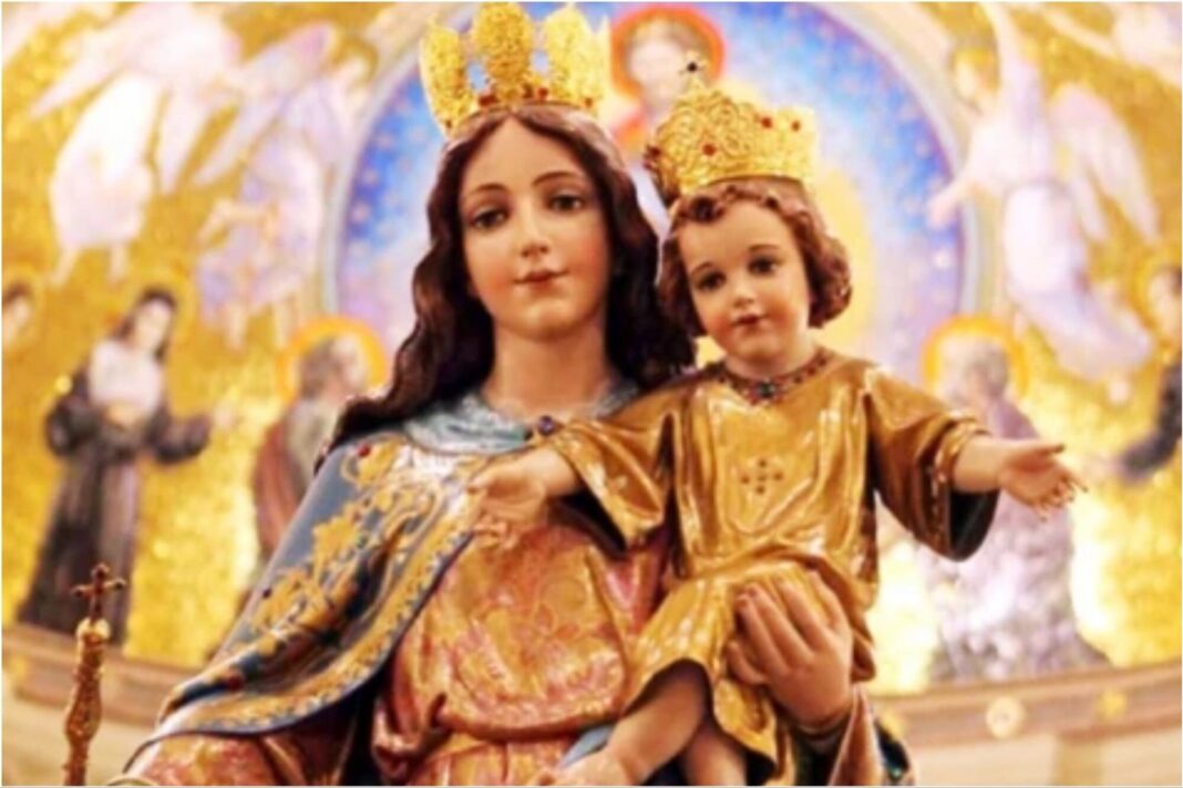 Imagen de Santa María Auxiliadora con el Niño Jesús