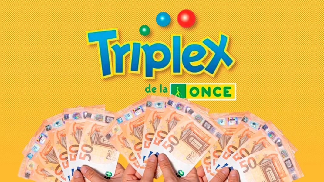 Boleto de la Triplex de la Once con la combinación ganadora 4, 2, 2