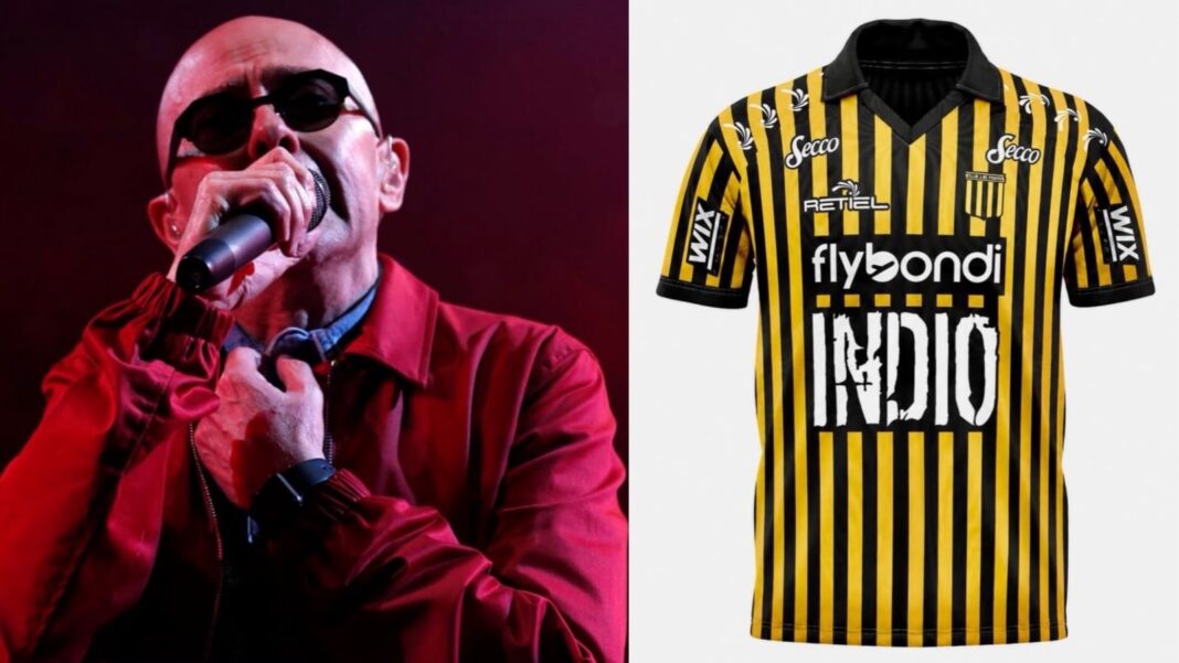 Camiseta de Almirante Brown con estampa del Indio Solari