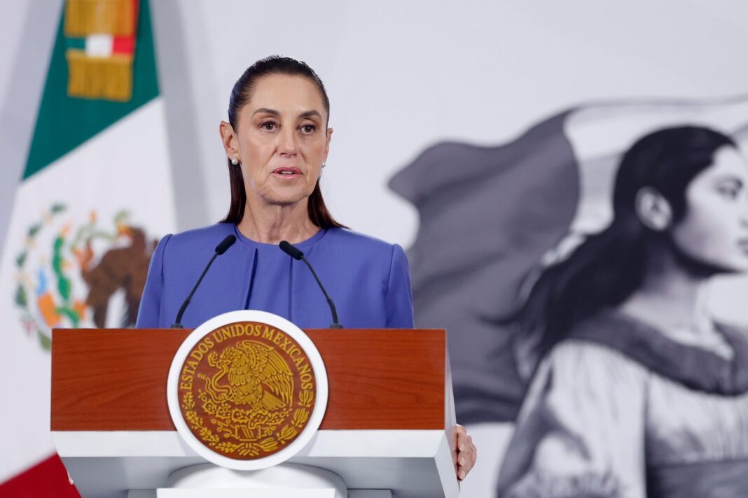 Presidenta Claudia Sheinbaum durante su conferencia matutina en Palacio Nacional