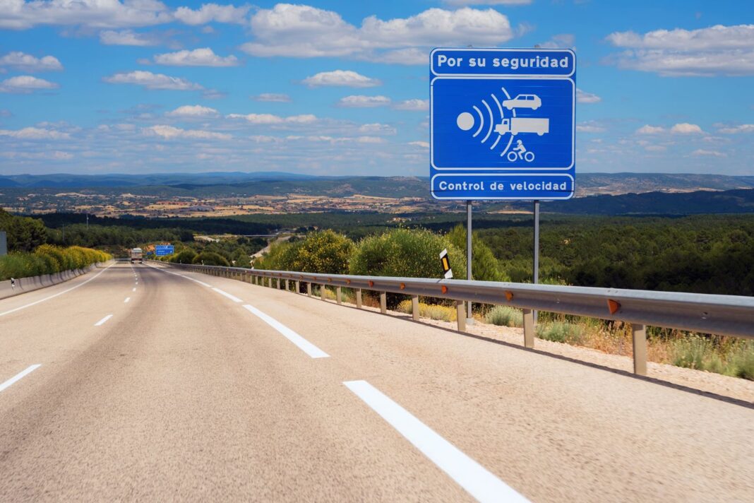 Radar de velocidad en ruta nacional