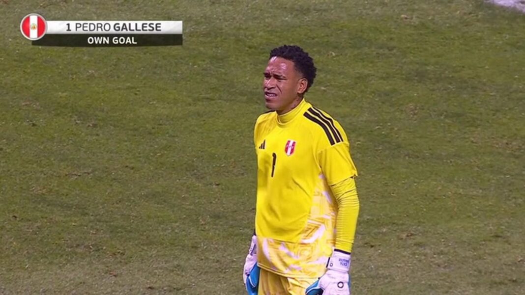 Pedro Gallese arquero de Perú durante partido amistoso contra España en Puebla