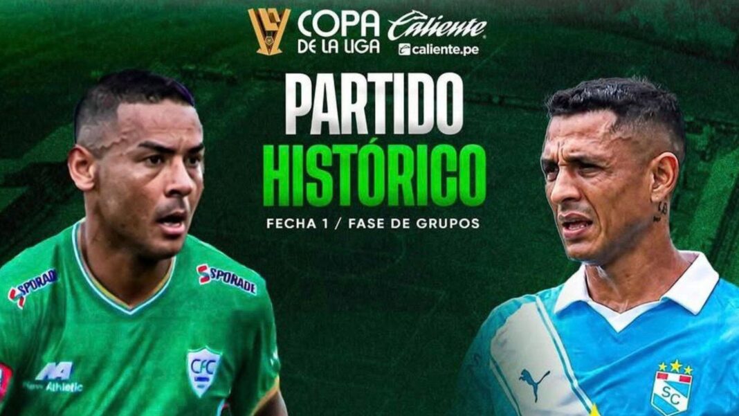 Escudo de Sporting Cristal y Comerciantes FC sobre fondo de césped